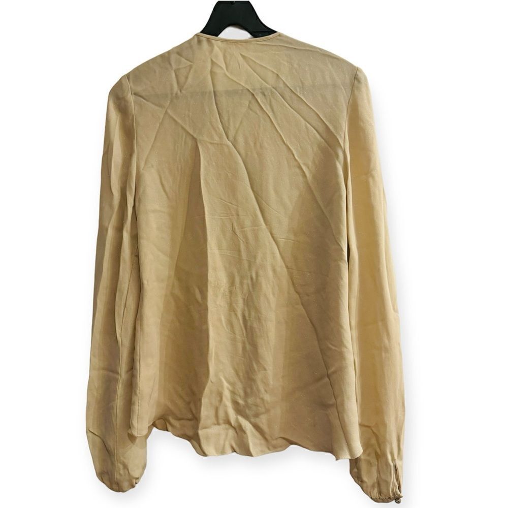 L'AGENCE Beige Shimmery Metallic Ruffle Silk Snap Button Blouse Size 4 - Picture 2 of 8